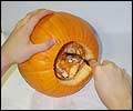Делаем фонарь из тыквы Фонарь из тыквы шаг 4