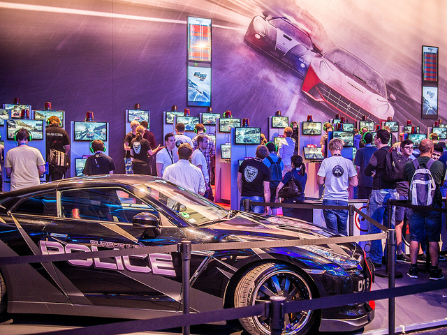 Почему NFS Rivals не запускается?